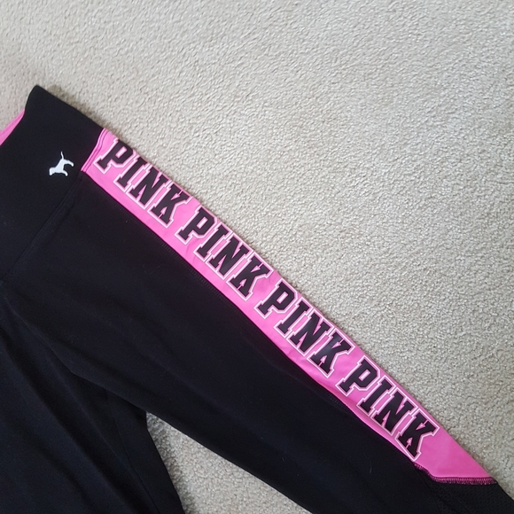 ☕ 2/$30 | PINK capris XS - Picture 2 of 5